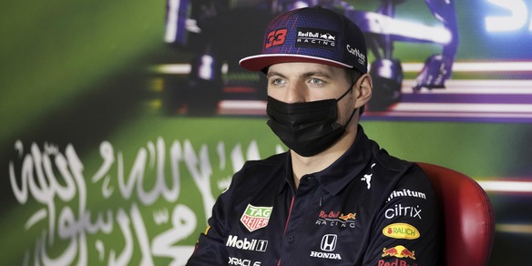 F1, Verstappen: "Fin qui stagione fantastica, lottare contro Hamilton è eccitante"