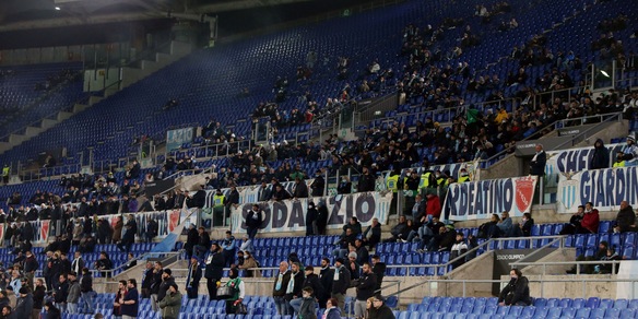 Lazio, i tifosi ora protestano: dallo stadio ai social