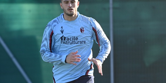 Bologna, Bonifazi in campo dopo il problema alla caviglia