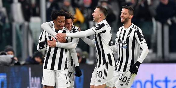 Juve-Genoa 2-0: decidono una magia di Cuadrado e Dybala