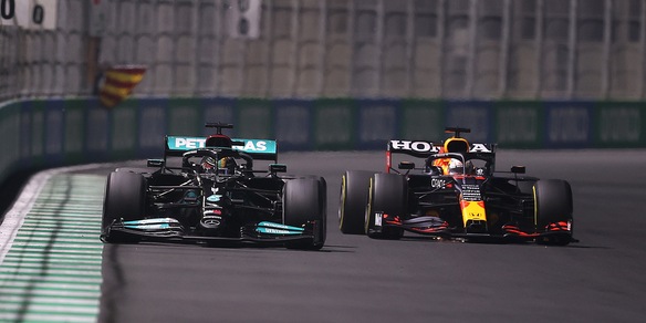 F1: Hamilton e Verstappen a pari punti a una gara dalla fine, c'è un solo precedente