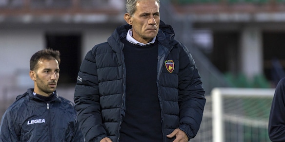 Serie B, salta la panchina del Cosenza: Zaffaroni esonerato