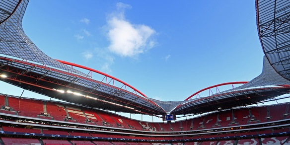 Violenza nella notte di Champions: 54 arresti dopo Benfica-Dinamo Kiev