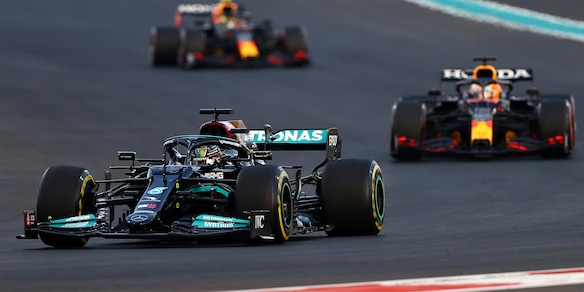 F1, respinto il ricorso della Mercedes per sorpasso di Verstappen sotto Safety Car