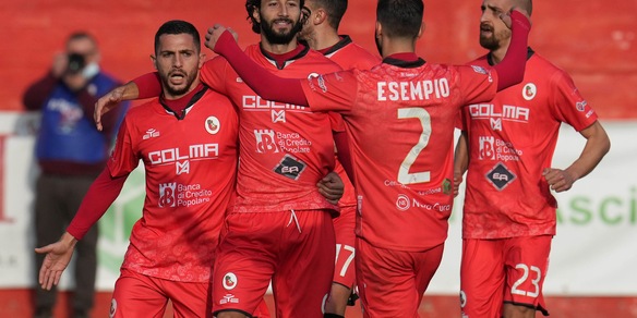 Serie C: Bari ok col Taranto, manita della Turris sul Messina
