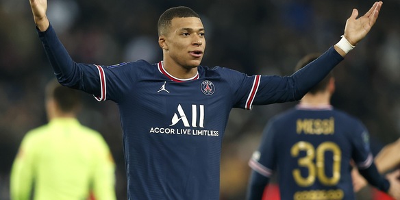 Mbappé show, Messi assist: Psg a +13 dal Marsiglia e Monaco ko