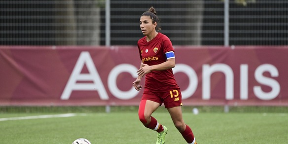 La Roma vince il derby con la Lazio, danni all'auto di Bartoli
