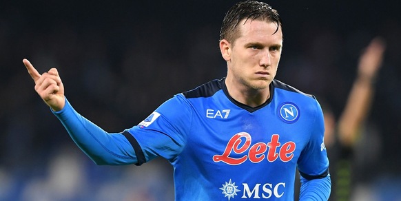 Napoli, tracheite per Zielinski: salta l'allenamento