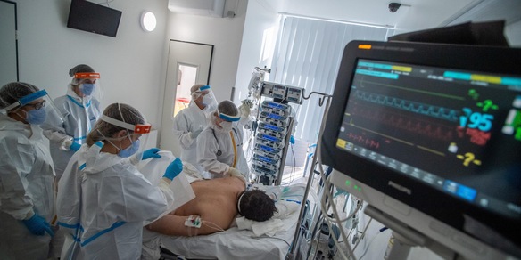 Al pronto soccorso con un proiettile di 17 centimetri nel retto