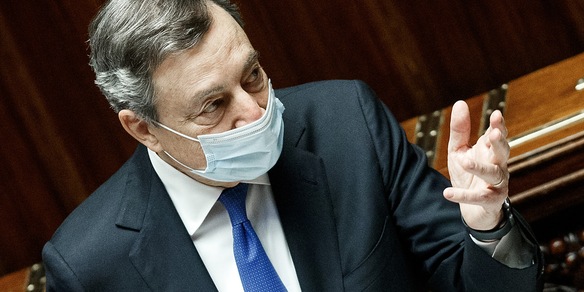 Draghi alla Camera: cosa ha detto su Covid, vaccini e il caro-bollette