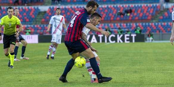 Cosenza-Pisa, salvezza contro promozione