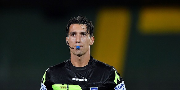 Serie B, gli arbitri: Lecce-Vicenza a Di Martino. Chiffi per Cosenza-Pisa
