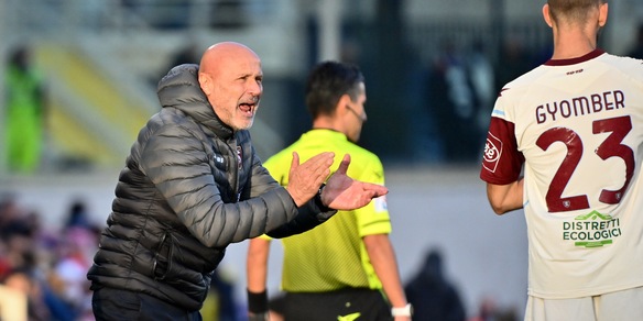 Salernitana, Colantuono: "Il nostro dovere è onorare la maglia"