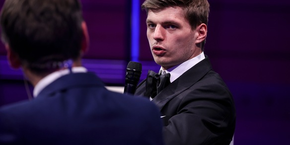 F1, Verstappen premiato al Gala Fia: "Non sono dispiaciuto per Hamilton"