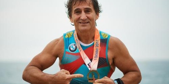 Alex Zanardi torna finalmente a casa, la moglie: "Importante tornare dalla sua famiglia"