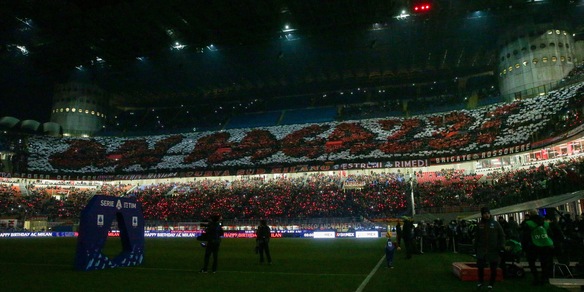 Milan, cori e insulti di matrice territoriale contro Napoli: multato