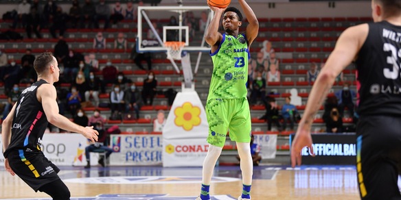 Sassari saluta la Champions con una sconfitta: vince Tenerife 84-63