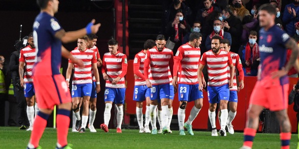 Liga, il Granada batte l'Atletico Madrid. Quarto ko di fila per Simeone