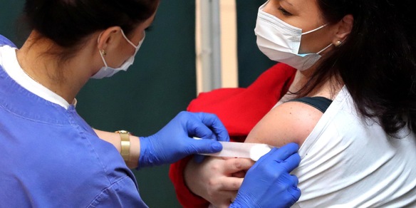 Covid, per i viaggiatori positivi isolamento a proprie spese