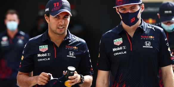 F1, Perez su Verstappen: "Sono cresciuto tanto con lui in squadra"