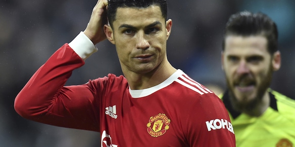 "Cristiano Ronaldo vuole lasciare lo United per il Barcellona". Ma è uno scherzo