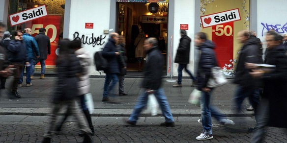 Quando iniziano i saldi invernali 2022: le date regione per regione