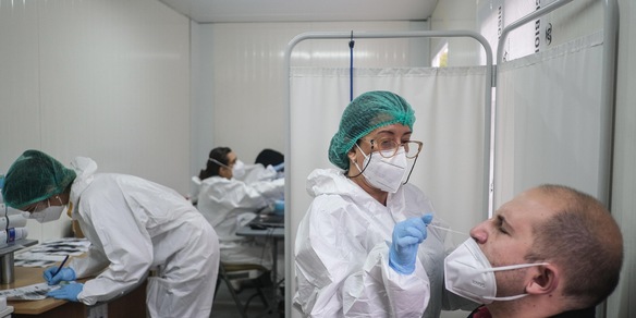 Covid, terapie intensive in crescita in sette regioni