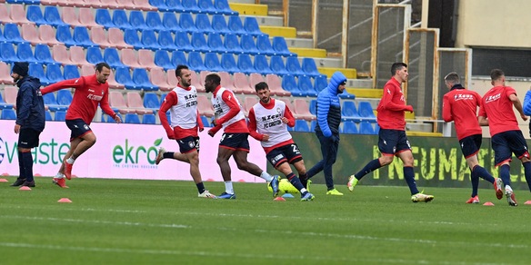 Crotone travolto dal Coronavirus: 11 positivi