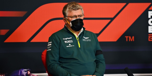 F1, Szafnauer: "Vettel si sta di nuovo godendo le corse"