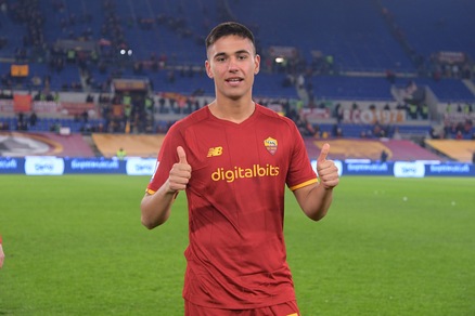 Roma, ecco Keramitsis: tutto sul giovane greco che assomiglia a Manolas Roma, ecco Keramitsis: tutto sul giovane greco che assomiglia a Manolas