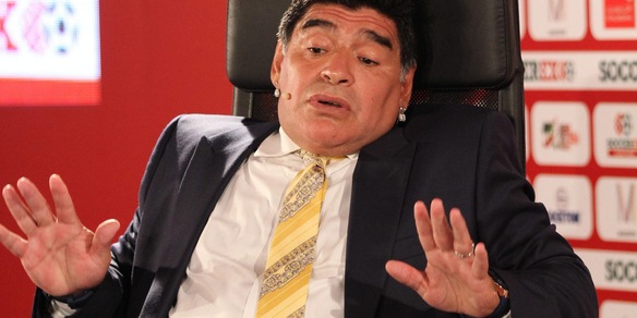 Maradona dopo Blatter? Diego si candida