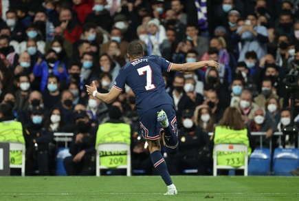 Real Madrid, Guti e il post dedicato a Mbappé: "Il Bernabeu ti aspetta"