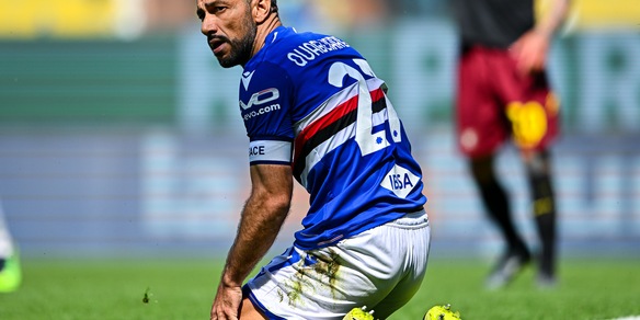 Sampdoria contestata dopo il ko con la Salenitana. Quagliarella chiede scusa