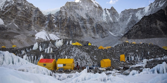 Nepal, due alpinisti italiani dispersi tra neve e pioggia: nessuna notizia da giorni