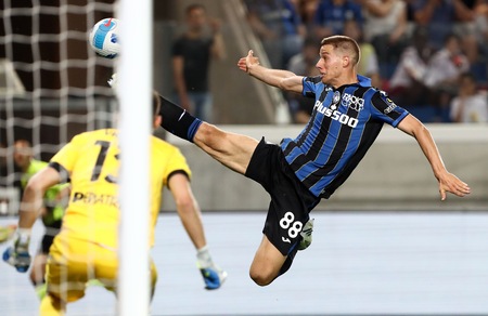 Roma, la lista di Mourinho per il mercato: c'è anche Pasalic Roma, la lista di Mourinho per il mercato: c'è anche Pasalic