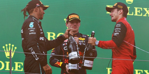 F1, i piloti votano il migliore dell'anno: trionfa Verstappen davanti a Leclerc