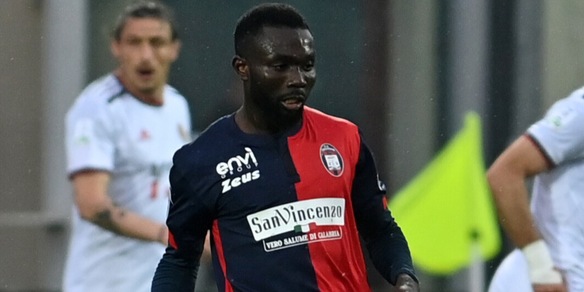 Crotone, tris di colpi in entrata dalla Pro Vercelli