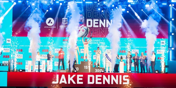 ePrix Londra gara1: Dennis indimenticabile in casa, Vandoorne leader del Mondiale