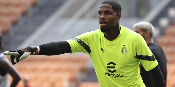 Pallone d'oro: Maignan tra i finalisti, anche del Trofeo Yascin di miglior portiere