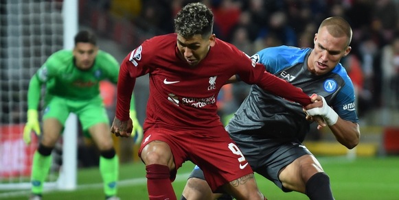 Liverpool-Napoli, bocciati e promossi: Ostigard, spalle troppo grosse. Lobotka è Rocky