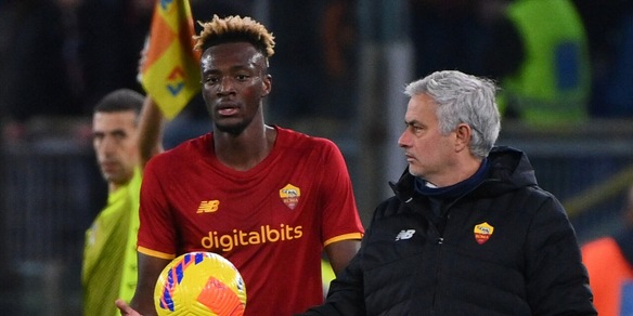 Roma, ora Mourinho si aspetta i gol dei titolari