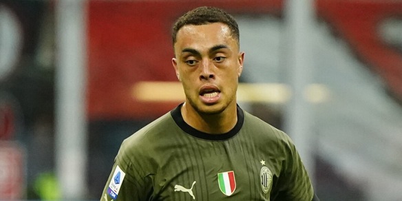 Dest compie 22 anni, gli auguri ufficiali del Milan