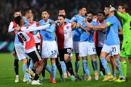 Moviola Feyenoord-Lazio, Peljto mediocre: c’era un fallo sul gol decisivo