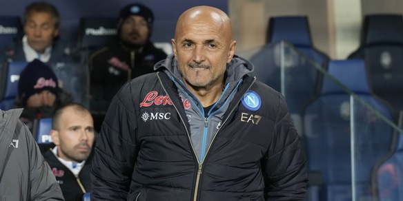 Napoli, Spalletti coi bimbi a Castel Volturno: la battuta su Di Lorenzo