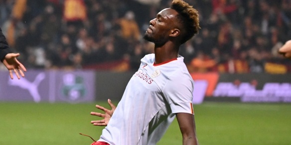 Abraham fa mea culpa: "Mi scuso con Mourinho e la squadra"