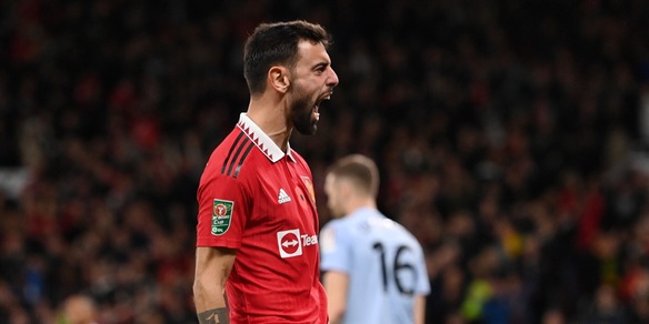 Carabao Cup, Bruno Fernandes trascina il Manchester United alla rimonta sull'Aston Villa