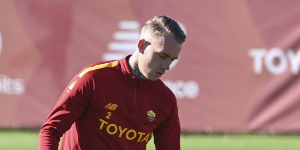 Roma, anche Karsdorp in gruppo: è tregua con Mourinho