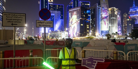 Umidità, tifosi e... Ruud Gullit: guarda lo sbarco del nostro inviato a Doha