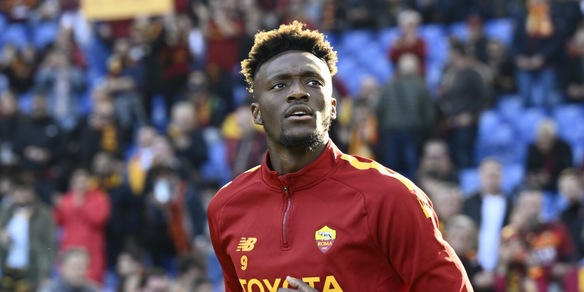 Futuro incerto per Abraham: può lasciare la Roma in estate