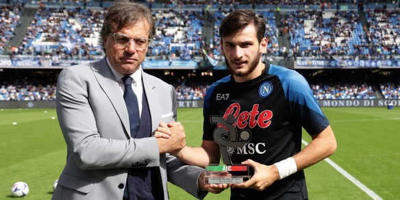 Giuntoli su Kvaratskhelia: “Gioca un calcio di strada ed è un esempio”